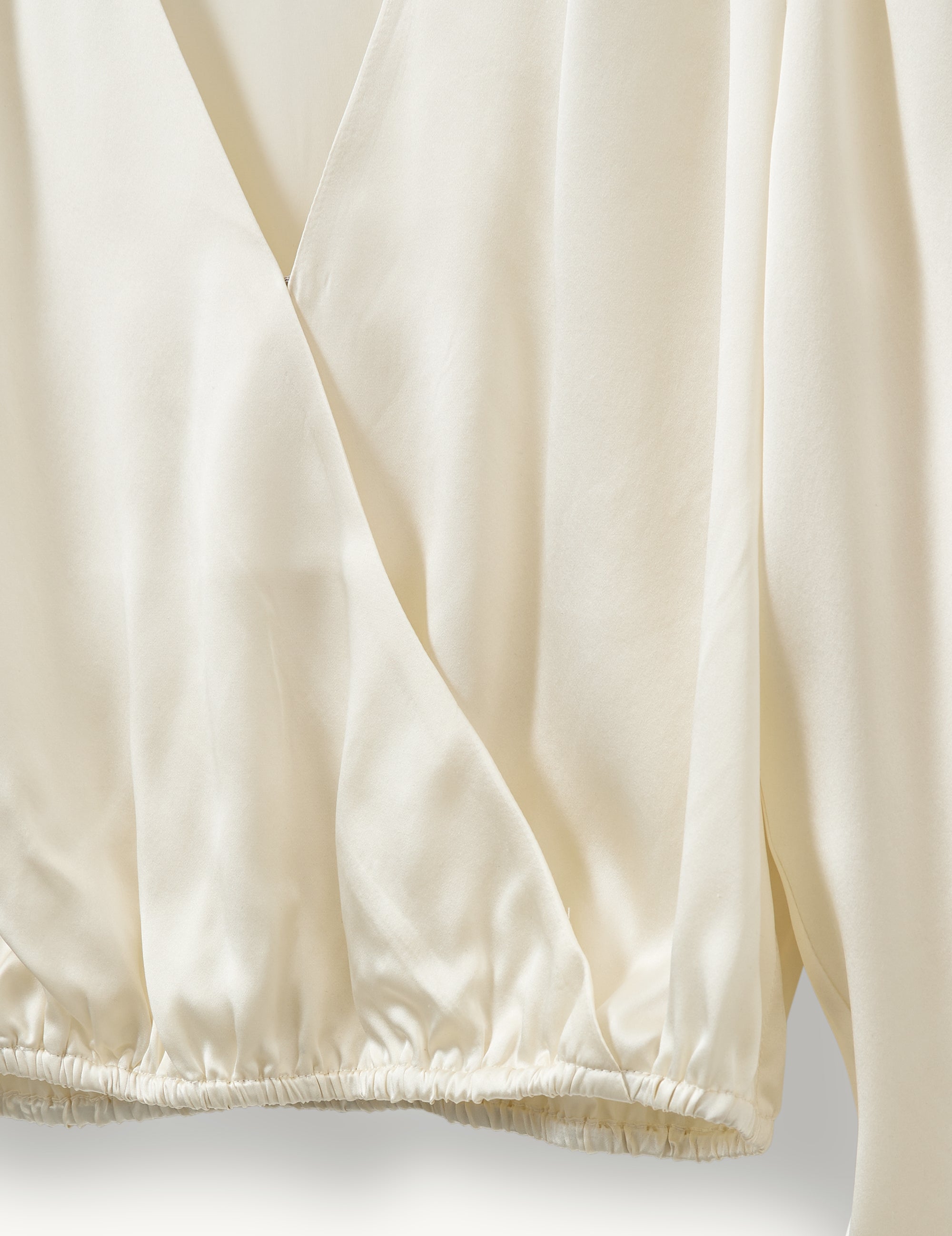 Catania V Blouse Cream 6 / Cream