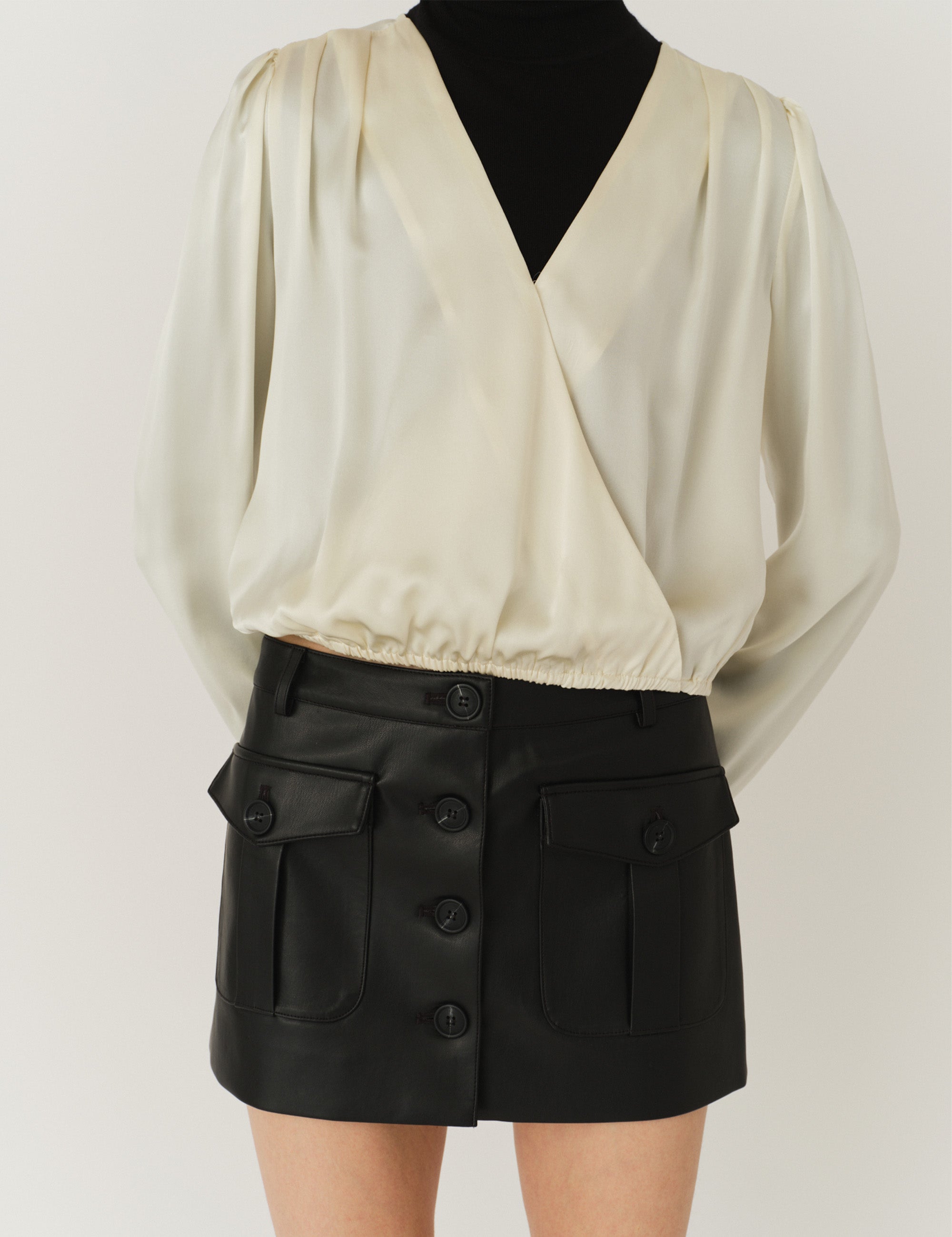 Catania V Blouse Cream 6 / Cream