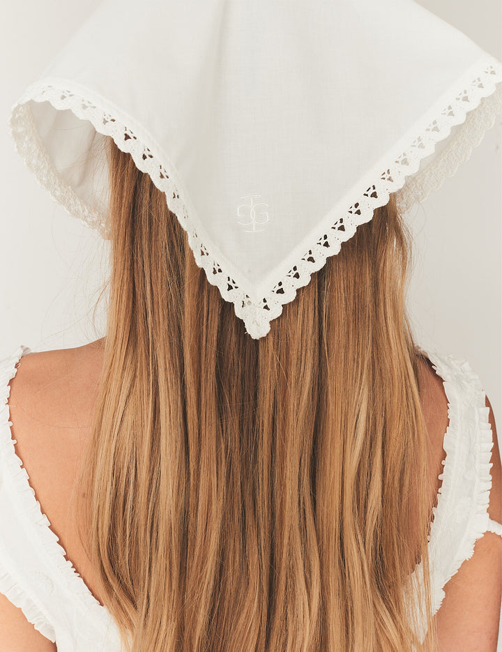 Kirsten Bandana White OS / White