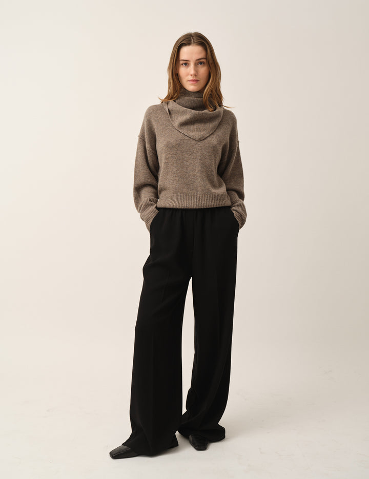 Crepe Logo Pants Black 4 / Black