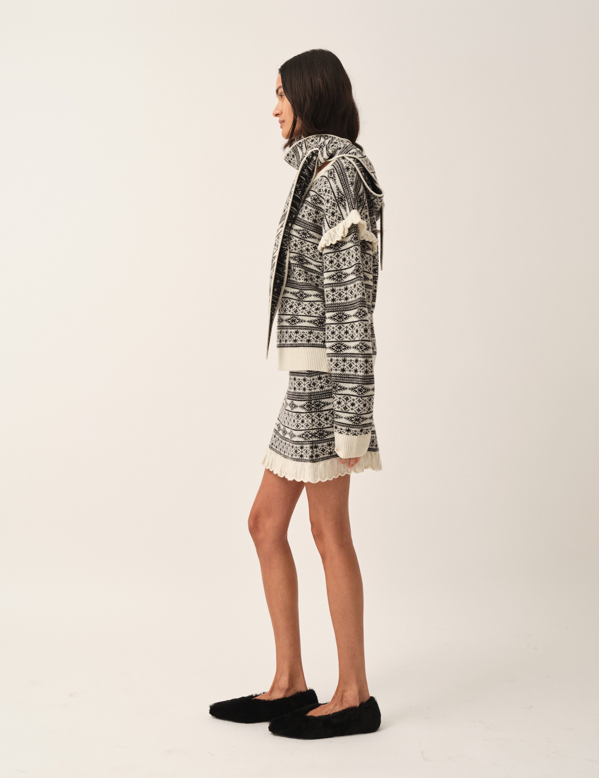 Faroe Island Knit Cream/black artwork 4 / Cream/black artwork