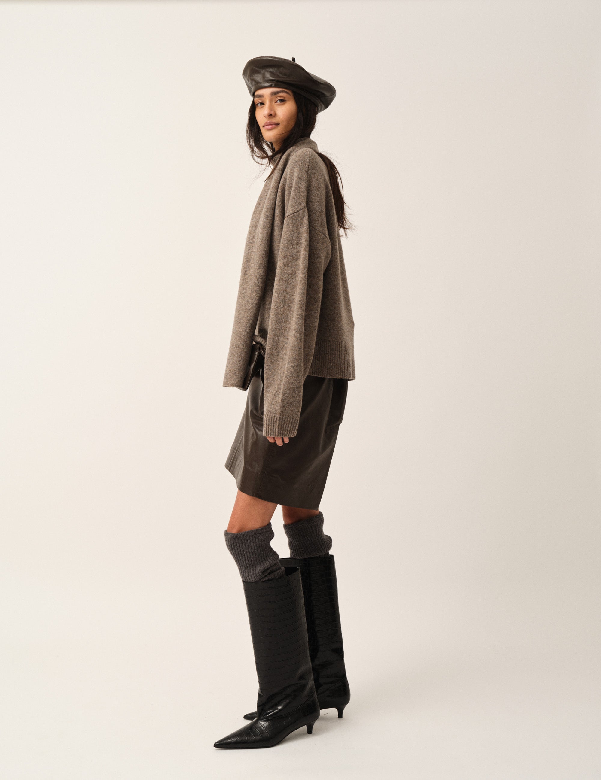 Soho Skirt Chocolate 4 / Chocolate