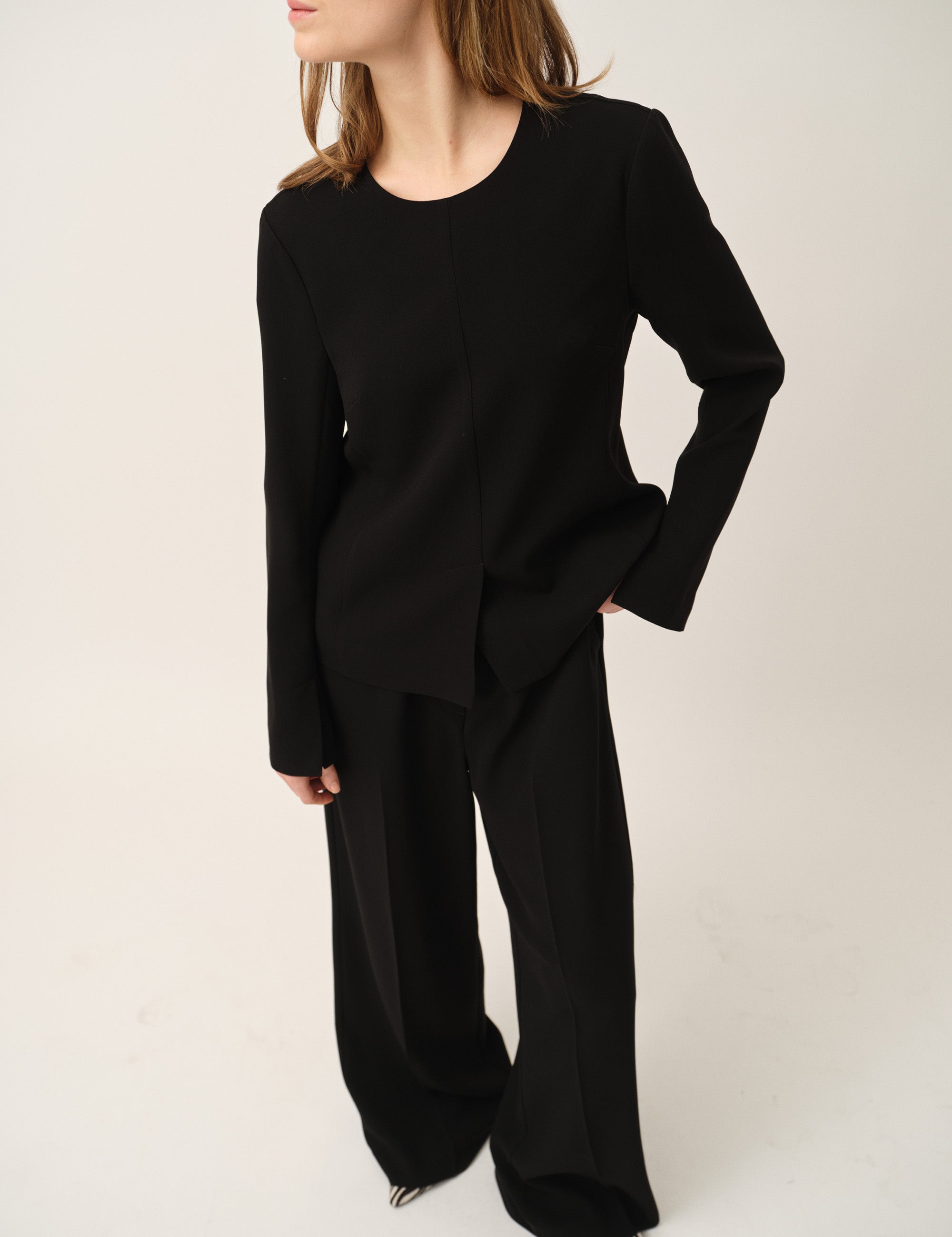 Crepe Slit Blouse Black 4 / Black